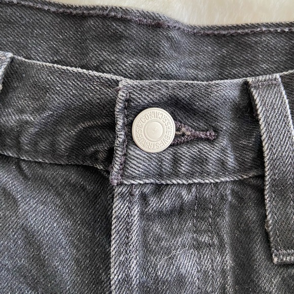 Levi’s 501 Black Denim Cut Off Short Shorts Raw Hem Size 29 Summer Jean Shorts - Picture 9 of 12
